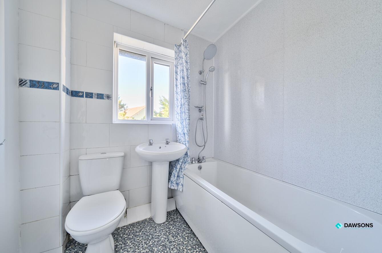 Highmead Avenue, Newton, Swansea, SA3 4TY